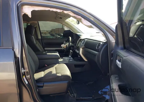 2018 Toyota Tundra Sr5 5.7L V8 из США, поврежденный, VIN 5TFEY5F12JX234919